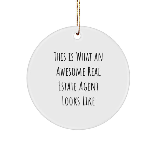 Real Estate Agent Gifts from Friends, Family, Coworkers - This Is What An Awesome Real Estate Agent Looks Like Christmas Circle Ornament, Funny Quote, for Women, Men, Coworkers, Family - Image 1