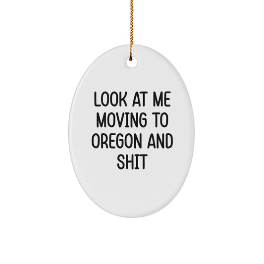 Funny Oregon Oval Ornament Gifts from Friends to Oregon Men and Women, Unique Christmas Unique Gifts for Oregon Residents - Image 1